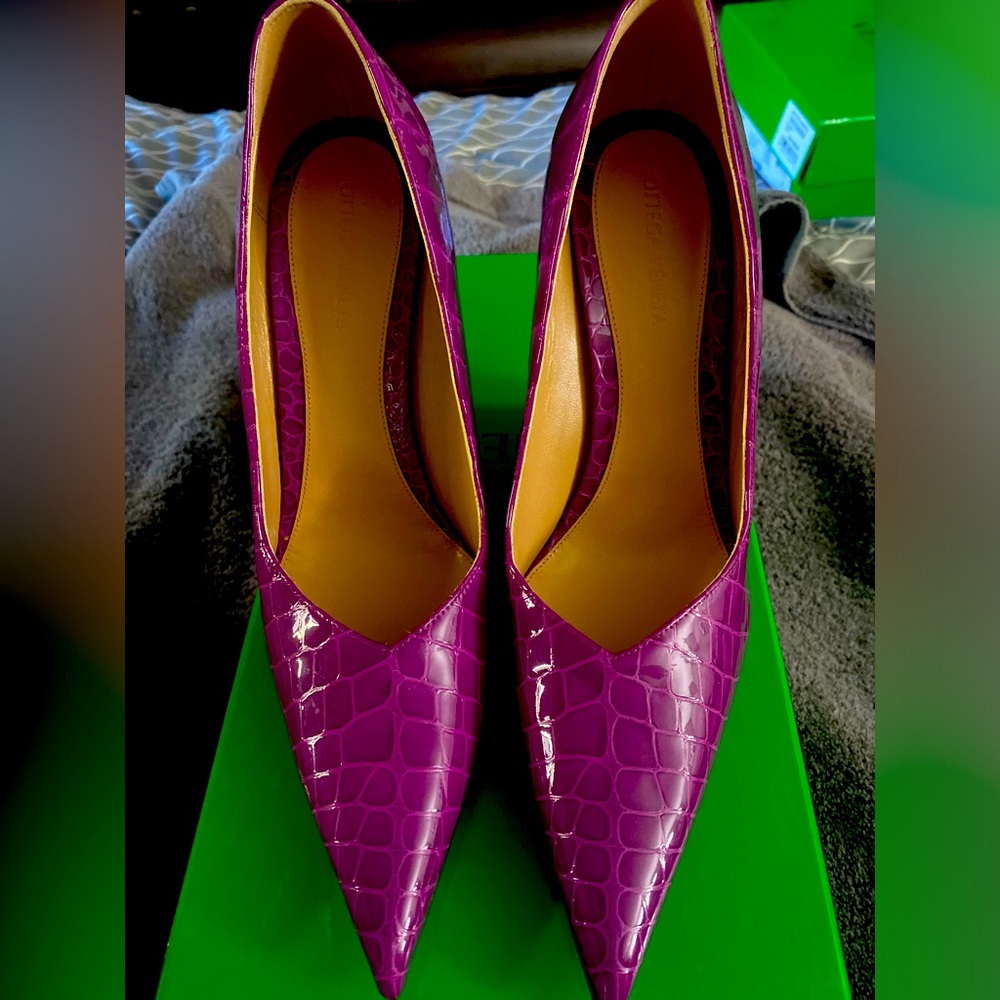 Bottega Veneta Purple Croc-Embossed Patent Leather Pointed-Toe Pumps